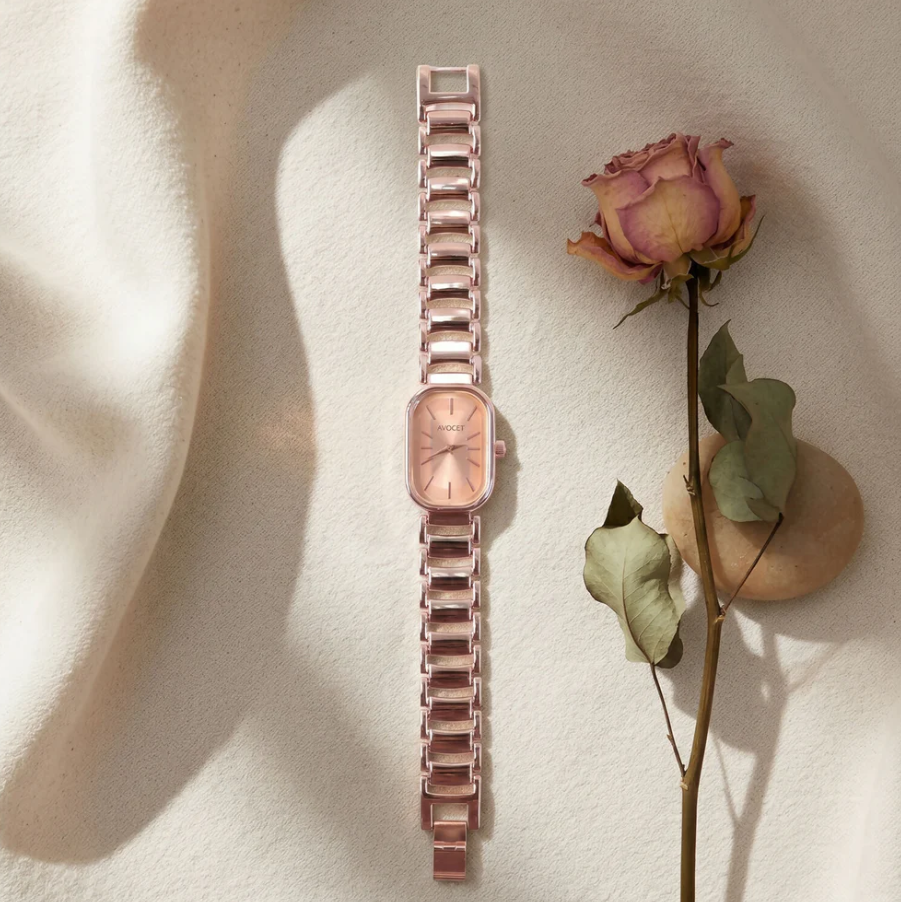 Rose Gold Women's Watch – Rectangular Dial & Premium Metal Strap